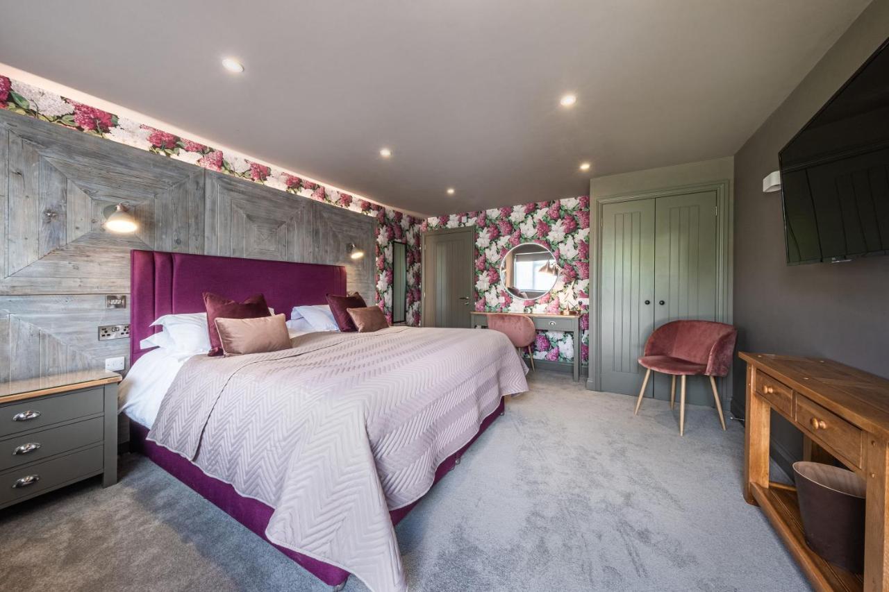 The Cricketers 4*