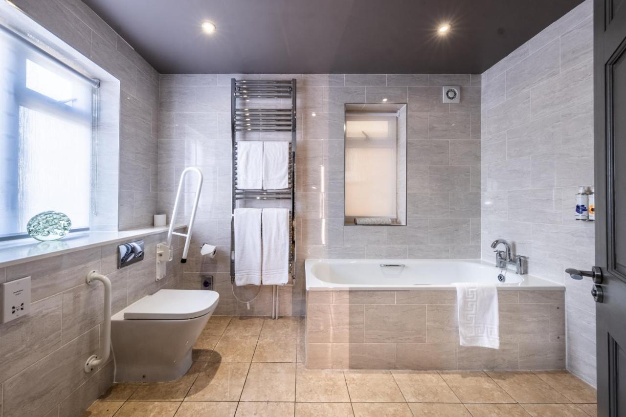 Inn The Cricketers 4*